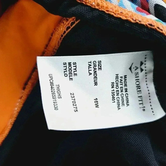 A shore Fit NWT 16w skirted slimming swimsuit - Picture 8 of 10